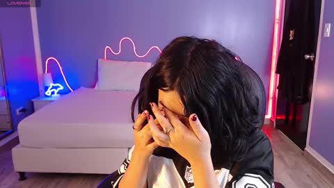 frida_lassi_ online show from 14, 2, 2025