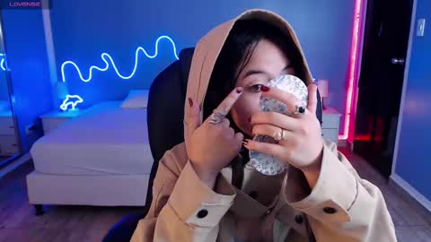 frida_lassi_ online show from 25, 2, 2025