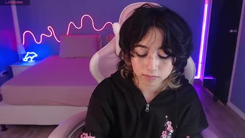 frida_lassi_ online show from 12, 3, 2025