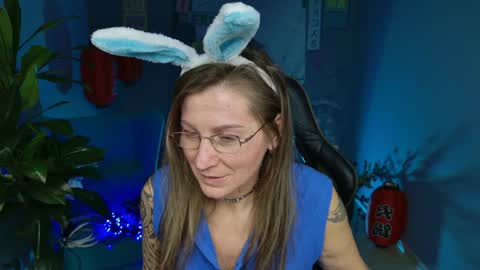 Frida Tander online show from 31, 12, 2024