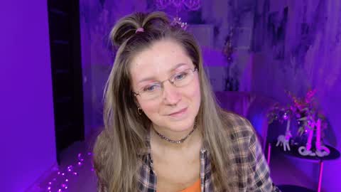 Frida Tander online show from 2, 1, 2025