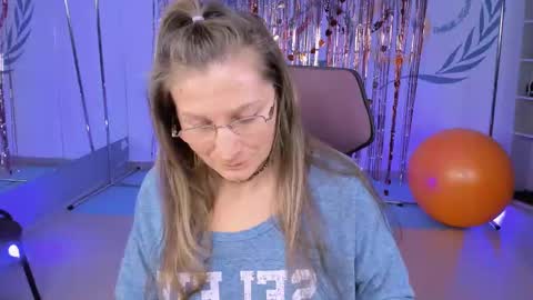 Frida Tander online show from 1, 3, 2025