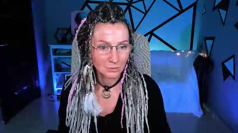 Frida Tander online show from 25, 9, 2025