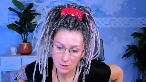 Frida Tander online show from 6, 10, 2025