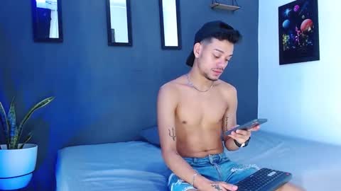 Snapshot of friendsofeverything_ chatting on 4, 12, 2024 Adam y pitter online show from 4, 12, 2024