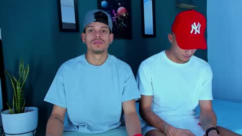 Snapshot of friendsofeverything_ chatting on 2, 3, 2025 Adam y pitter online show from 2, 3, 2025