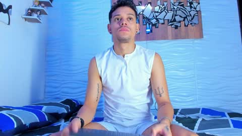 Snapshot of friendsofeverything_ chatting on 15, 9, 2025 Adam y pitter online show from 15, 9, 2025