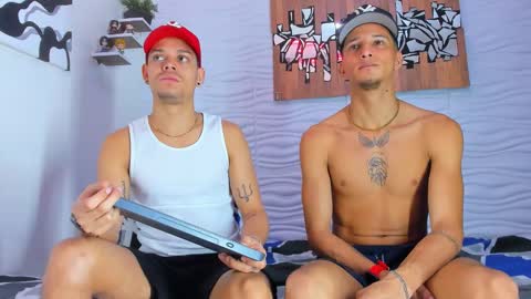 Snapshot of friendsofeverything_ chatting on 22, 9, 2025 Adam y pitter online show from 22, 9, 2025