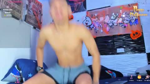 Snapshot of friendsofeverything_ chatting on 18, 10, 2025 Adam y pitter online show from 18, 10, 2025