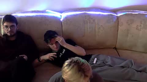 frill1 online show from 8, 3, 2026