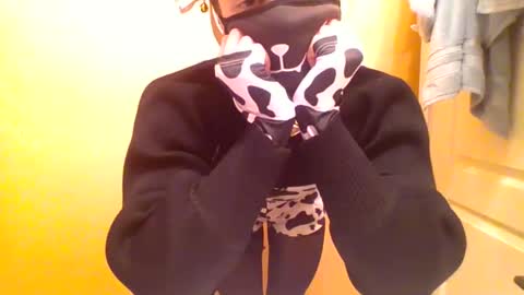 Frisky Missy online show from 17, 12, 2024