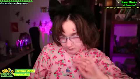 Snapshot of frogessjay chatting on 2, 12, 2025 Jaywise Frogfoot online show from 2, 12, 2025