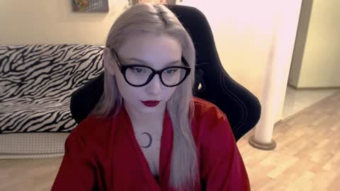 Snapshot of fromsun_forsoul chatting on 3, 12, 2024 Lilith online show from 3, 12, 2024