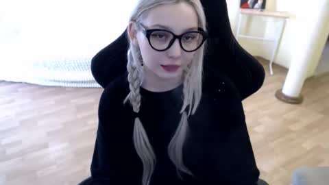 Snapshot of fromsun_forsoul chatting on 17, 2, 2025 Lilith online show from 17, 2, 2025