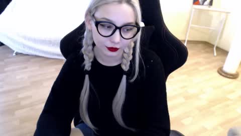 Snapshot of fromsun_forsoul chatting on 18, 2, 2025 Lilith online show from 18, 2, 2025