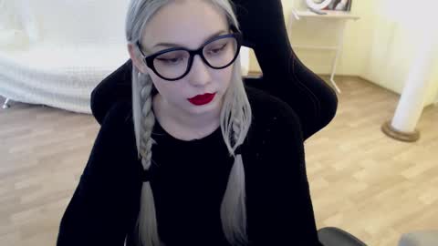 Snapshot of fromsun_forsoul chatting on 6, 3, 2025 Lilith online show from 6, 3, 2025