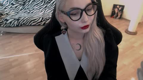 Snapshot of fromsun_forsoul chatting on 9, 9, 2025 Lilith online show from 9, 9, 2025