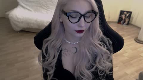 Snapshot of fromsun_forsoul chatting on 1, 10, 2025 Lilith online show from 1, 10, 2025