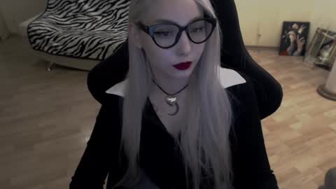 Snapshot of fromsun_forsoul chatting on 10, 10, 2025 Lilith online show from 10, 10, 2025