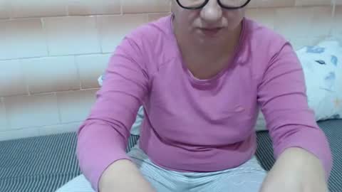 Ella online show from 5, 12, 2024