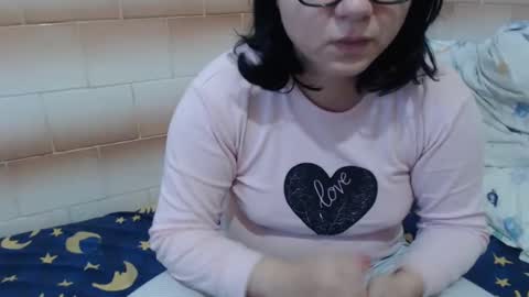 Ella online show from 2, 1, 2025