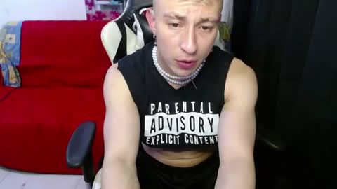 Snapshot of fuckablecharlie chatting on 17, 7, 2026 Charlie Crawford online show from 17, 7, 2026