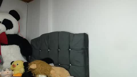 Mia and Gary  online show from 8, 3, 2025