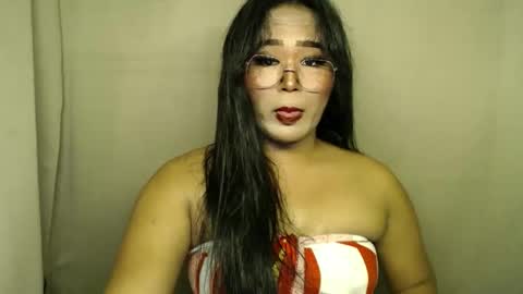 Snapshot of fuckinghotdoll chatting on 4, 12, 2025 kim online show from 4, 12, 2025