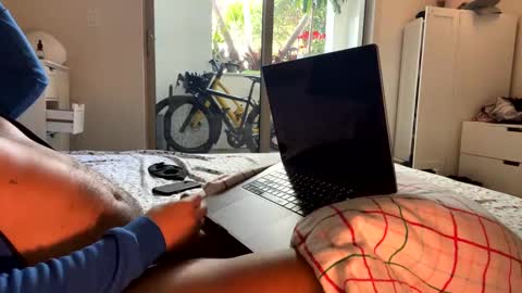 Snapshot of fuklicious chatting on 10, 1, 2025 fuklicious online show from 10, 1, 2025