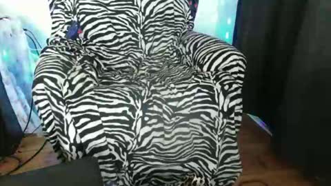 Pizzaz online show from 10, 1, 2026