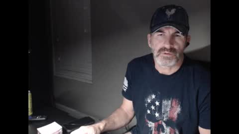 Snapshot of funfitmalelv2 chatting on 8, 1, 2025 funfitmalelv2 online show from 8, 1, 2025