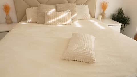 Katy Noel -  online show from 26, 11, 2025