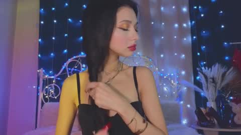 Tiffany online show from 8, 3, 2025