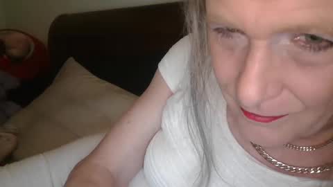 Snapshot of funtimetgirl chatting on 20, 12, 2024 Jessie Love online show from 20, 12, 2024