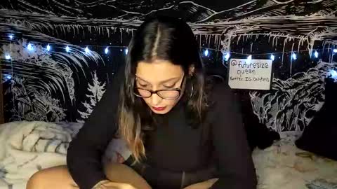 Snapshot of futuresizequeen chatting on 29, 11, 2025 futuresizequeen online show from 29, 11, 2025