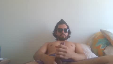 Snapshot of gabriel1839 chatting on 2, 3, 2025 javier online show from 2, 3, 2025