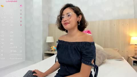 Gabriela Vargas online show from 23, 10, 2025