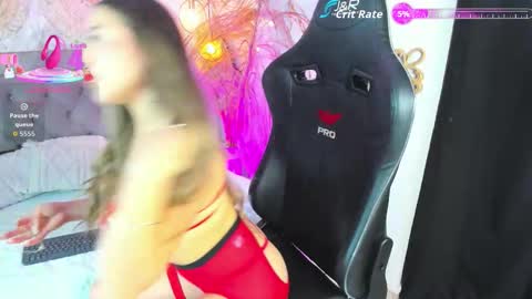   online show from 15, 10, 2025