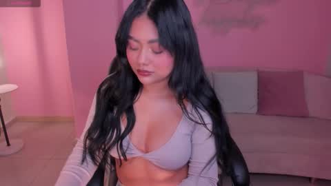 Gabriella Lee online show from 3, 12, 2025