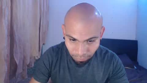 Snapshot of gabrielle_ramirez chatting on 1, 3, 2025 Gabriel online show from 1, 3, 2025