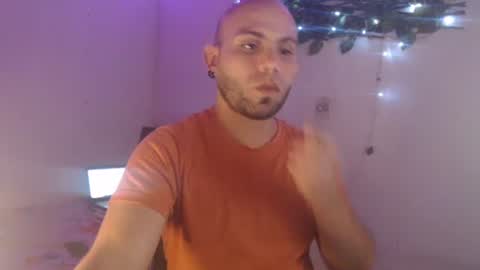 Snapshot of gabrielle_ramirez chatting on 8, 10, 2025 Gabriel online show from 8, 10, 2025