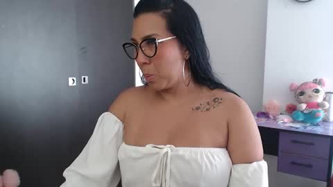 Gaby Blue online show from 16, 10, 2025