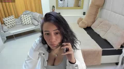 Snapshot of gaby_trent chatting on 9, 4, 2026 gabriela online show from 9, 4, 2026