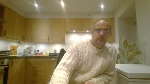 Snapshot of galacx chatting on 5, 1, 2025 galacx online show from 5, 1, 2025