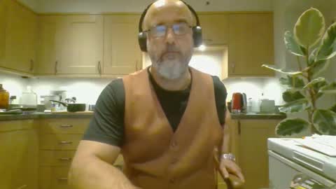 Snapshot of galacx chatting on 8, 10, 2025 galacx online show from 8, 10, 2025