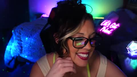 Snapshot of garagesex22 chatting on 14, 1, 2025 Jenna  - be back MONDAY night.  online show from 14, 1, 2025