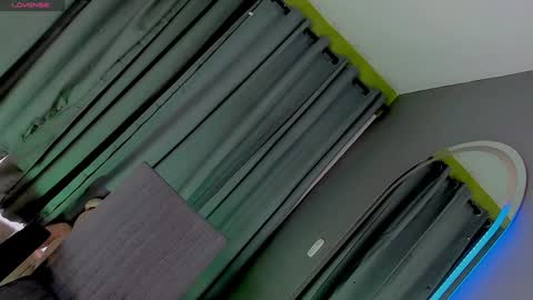 Vnecis Marn online show from 7, 1, 2025