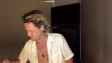 gcsurfer81 online show from 30, 12, 2024