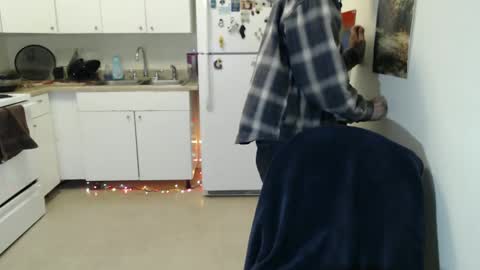 Snapshot of gdanch chatting on 1, 1, 2025 G online show from 1, 1, 2025