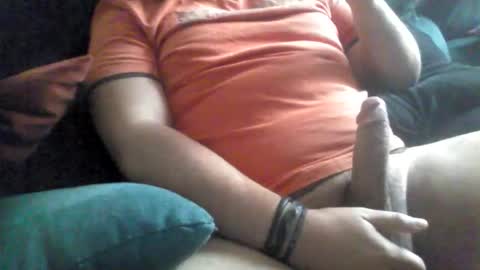 Snapshot of geiser091 chatting on 2, 4, 2026 geiser091 online show from 2, 4, 2026